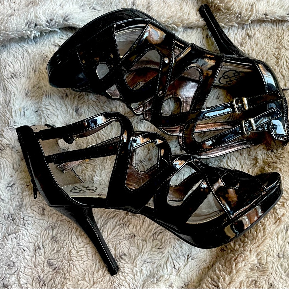 daisy fuentes one toed heels 8.5